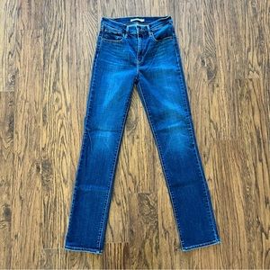 Levi’s 724 High Rise Straight Jeans